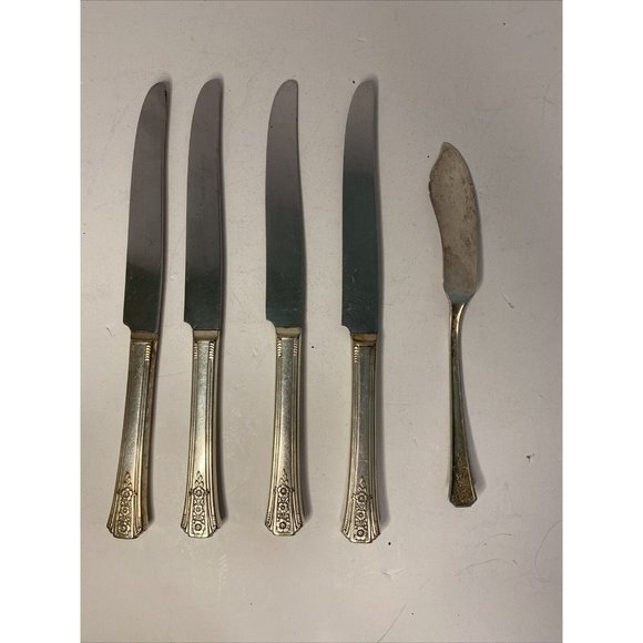 Lot of 4 Oneida Community Tudor Silver Plate Knives & 1 Spreader Floral Pattern - Picture 2 of 10